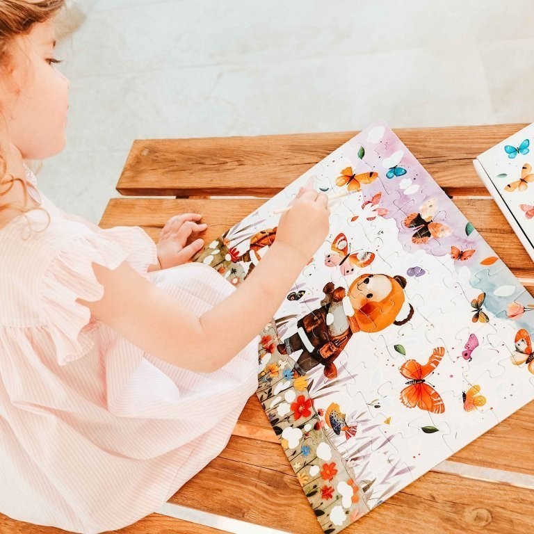 Magico puzzle ad acqua. Le farfalle