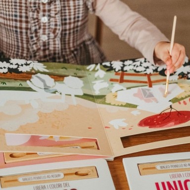 A Free the Colours Brush Book: The Farm