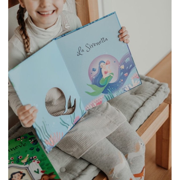 Livres à découpes. La petite Sirène