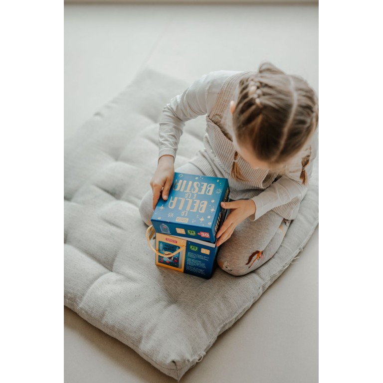 Puzzle et livre. La belle et la bête