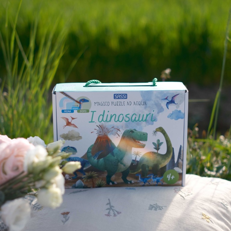 Magico puzzle ad acqua. I dinosauri