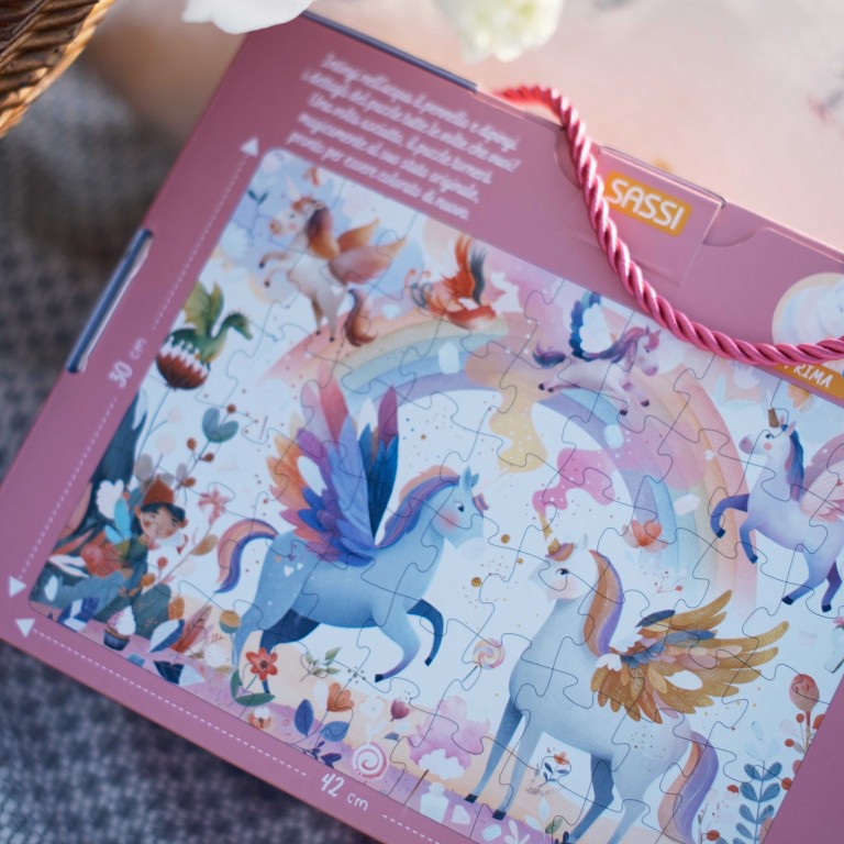 Magico puzzle ad acqua. Gli unicorni