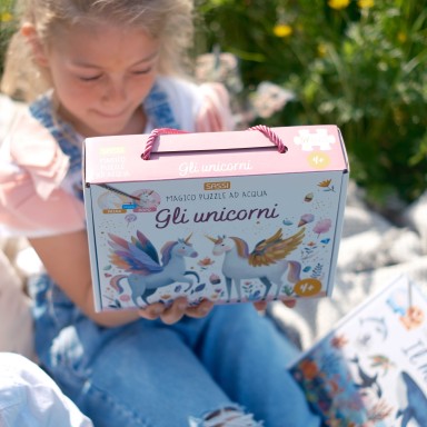 Magico puzzle ad acqua. Gli unicorni