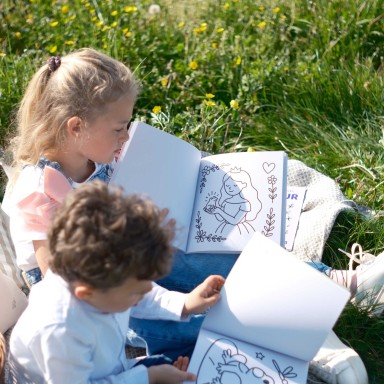 Let's colour. Princesses