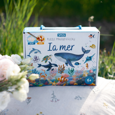 Puzzle magique à l'eau. La mer