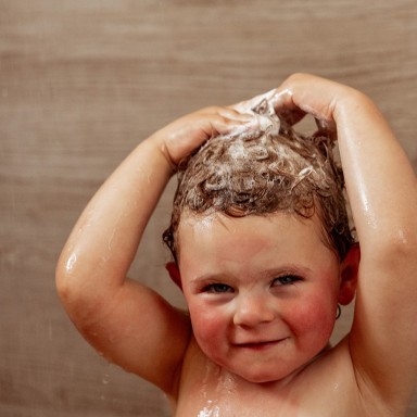 Bath & Shampoo – Crunchy the Fox