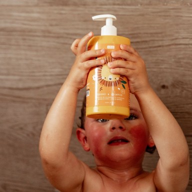 Bath & Shampoo – Chompy the Lion