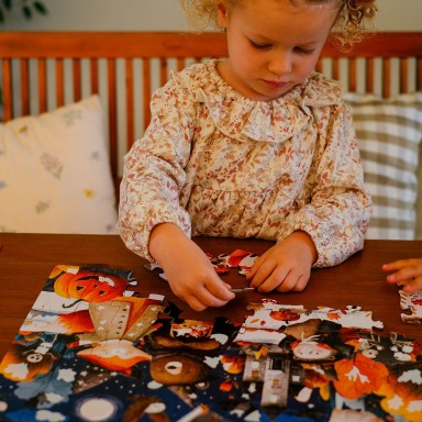 Magico puzzle ad acqua. Halloween