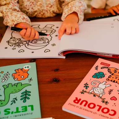Let's Colour. Dinosauri