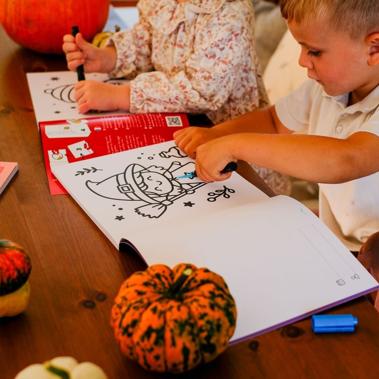 Let's Colour. Halloween