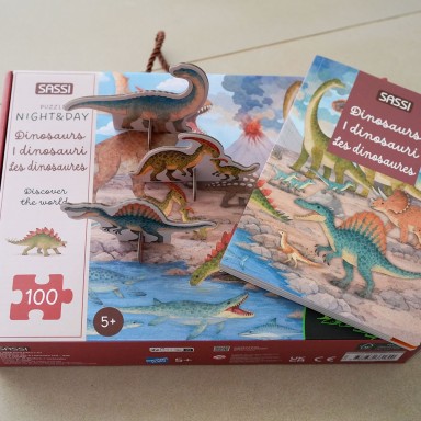 Puzzle Night and Day. Discover the World - Dinosaurs