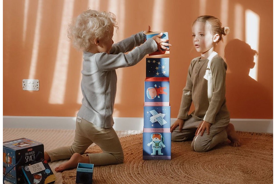 Cubes empilables pour enfants