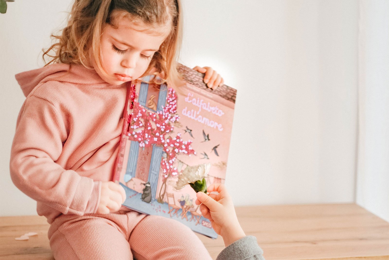 San Valentino per bambini: libri e idee per parlare d’amore con i più piccoli